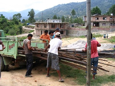Bhakundebesi Schulbau 2007 186.jpg